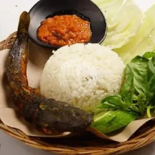 Paket Nasi Lele Goreng