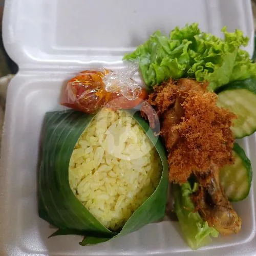 Paket Nasi Kuning+Ayam Goreng